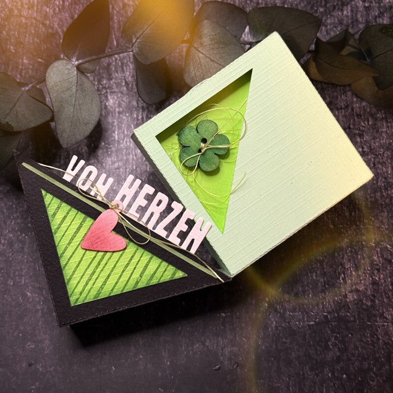 Stanze Kleine Quadratische Box Dreieckshülle