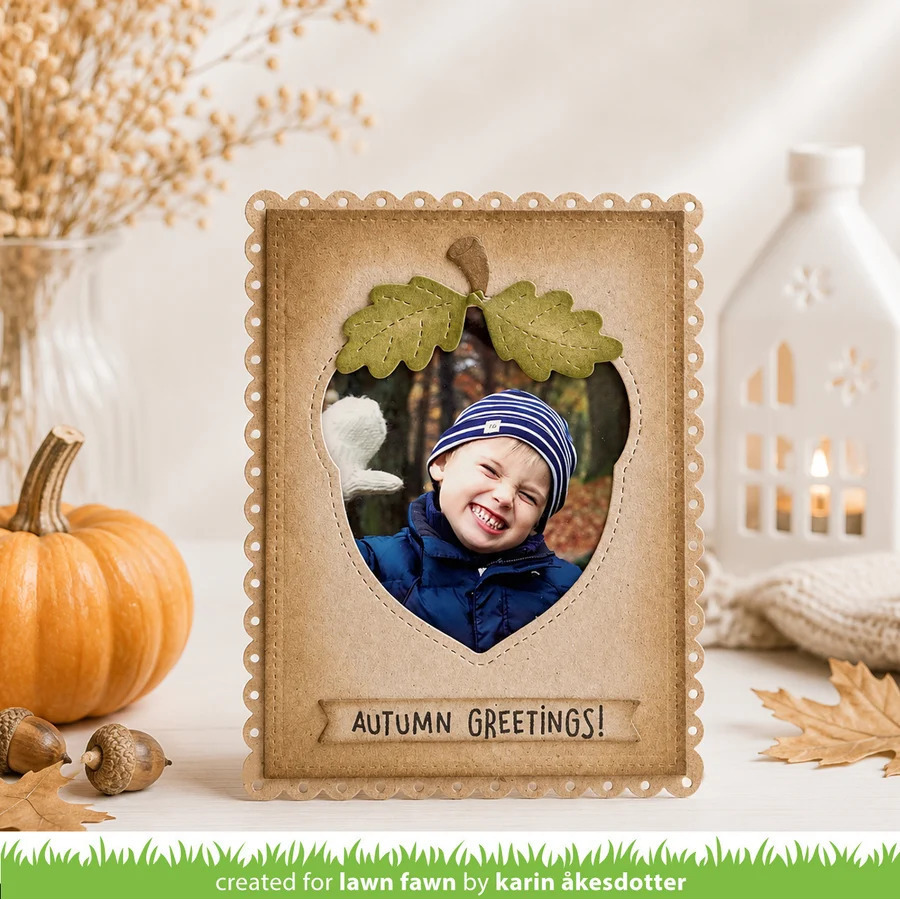 Stanzen Outside In Stitched Acorn