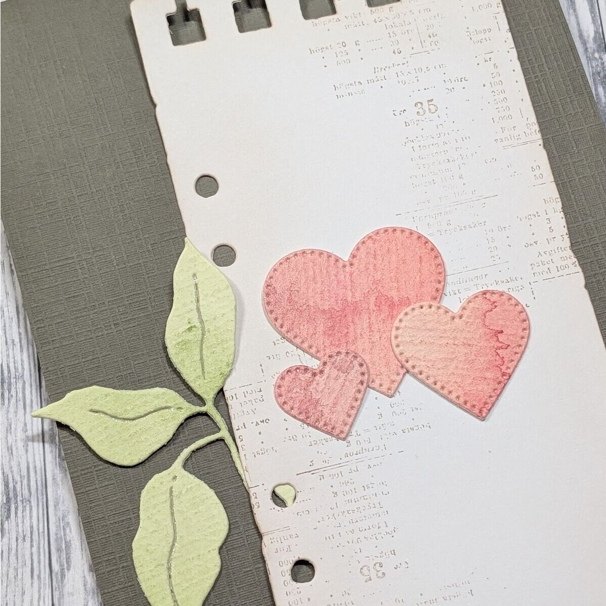 Stanze Three Small Nesting Hearts