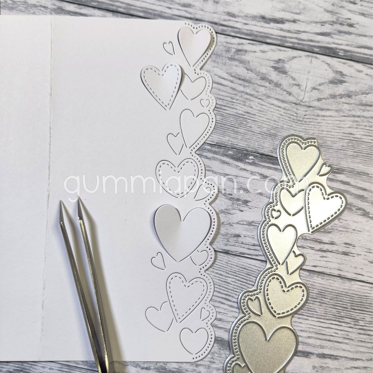 Stanze Border with Hearts