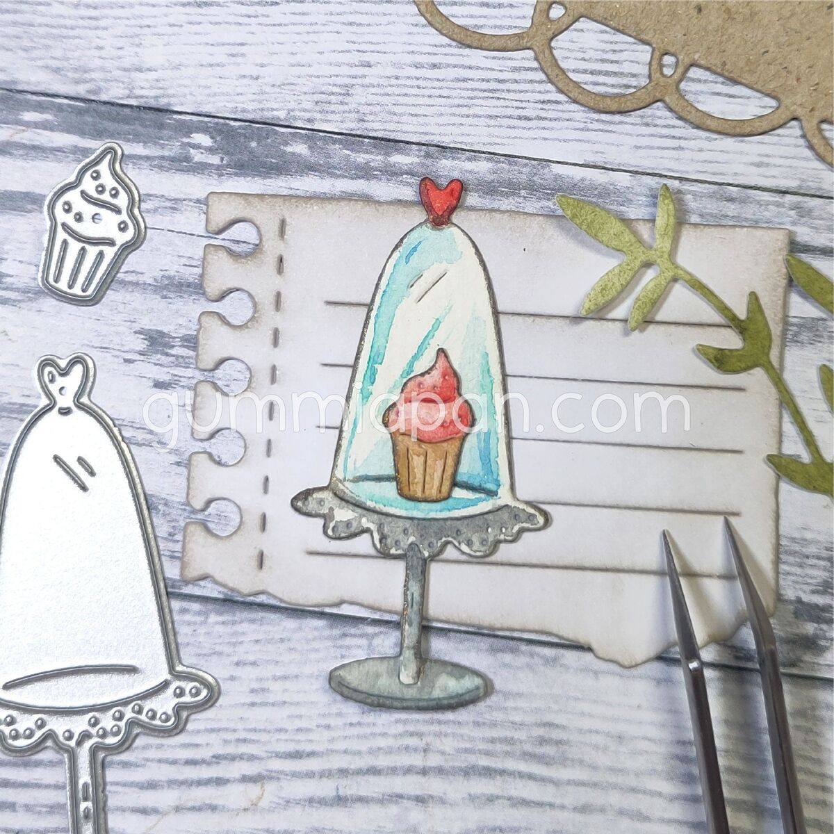 Stanze Cupcake under Glass Dome