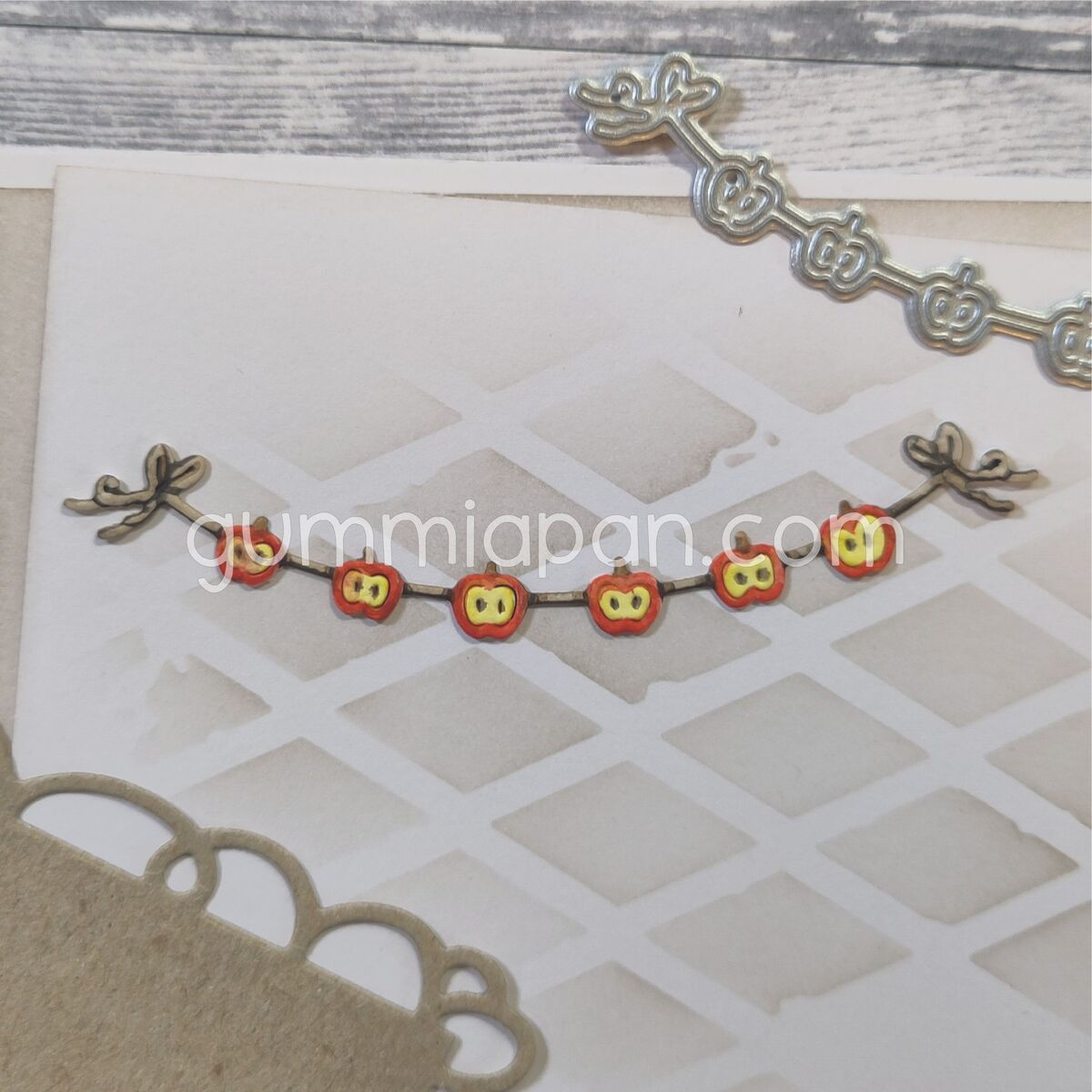 Stanze Apple Garland