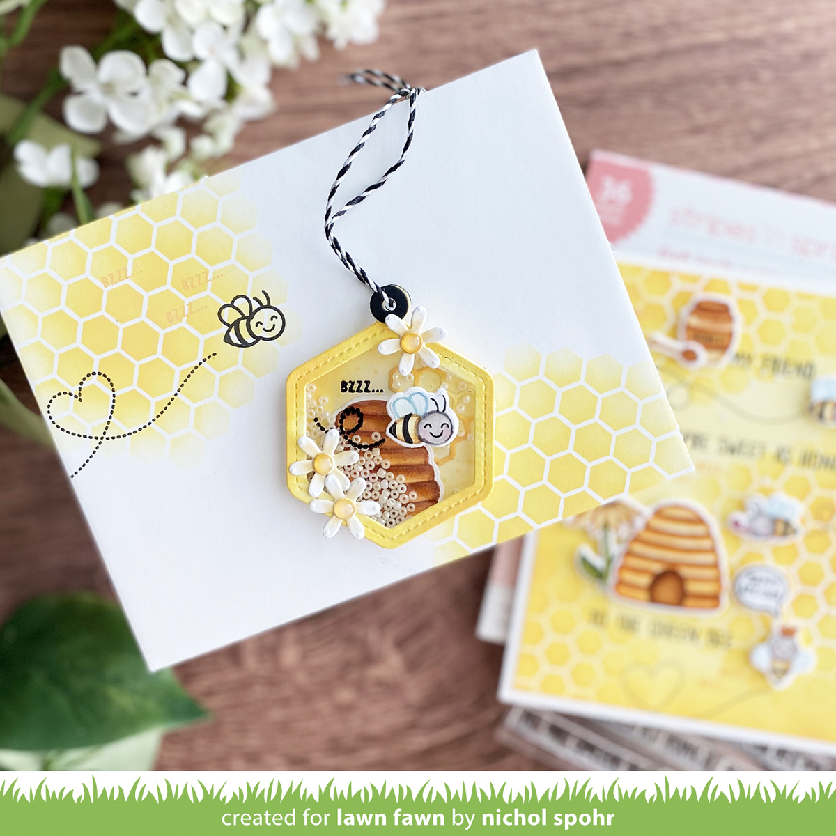 Stanze Honeycomb Shaker Gift Tag