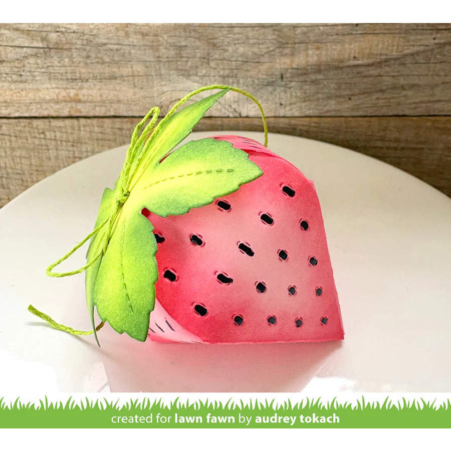 Stanzen Strawberry Treat Box