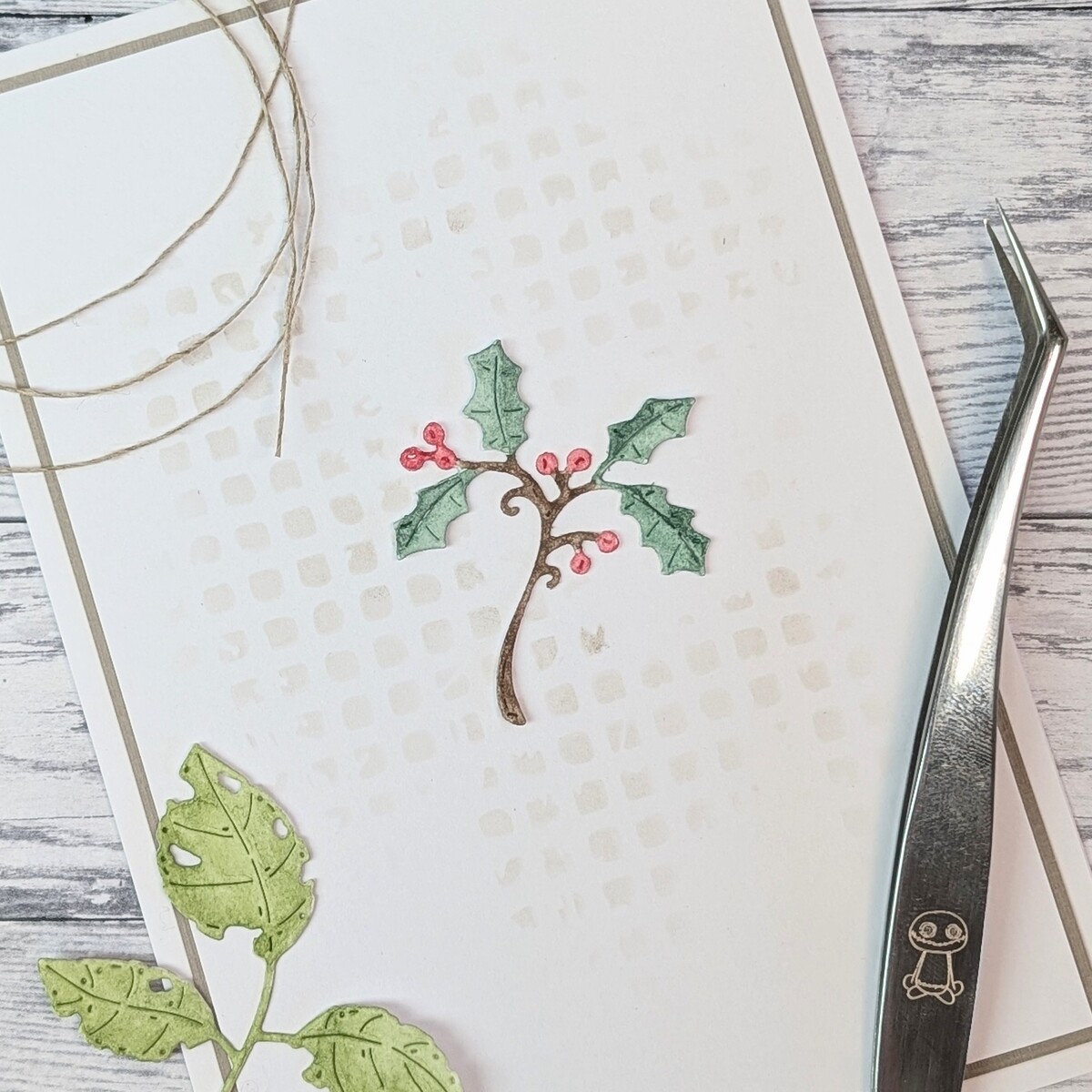 Stanze Small Holly Twig
