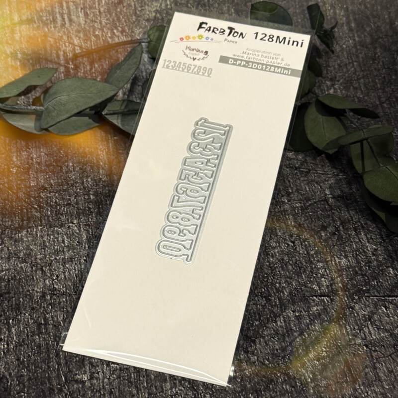 Stanze Mini-Zahlen auf Papierleiste